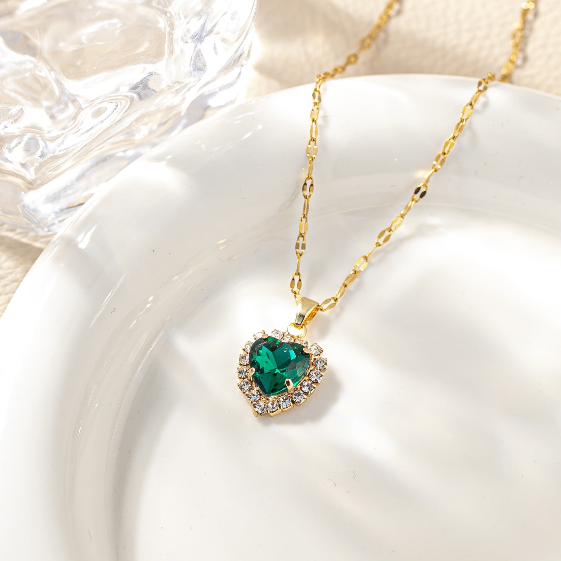 Wholesale Twelve Birthstone Necklace Micro-Inlaid Zirconia Heart-Shaped Clavicle Necklace